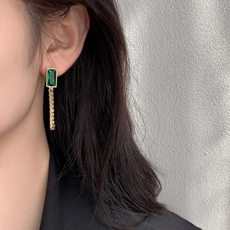 2021 New Classic Geometric Rectangle Green Crystal Stainless Steel Chain Tassel Earrings Girl's Unusual Accessories For Woman 3 2021 New Classic Geometric Rectangle Green Crystal Stainless Steel Chain Tassel Earrings Girl's Unusual Accessories For Woman 3